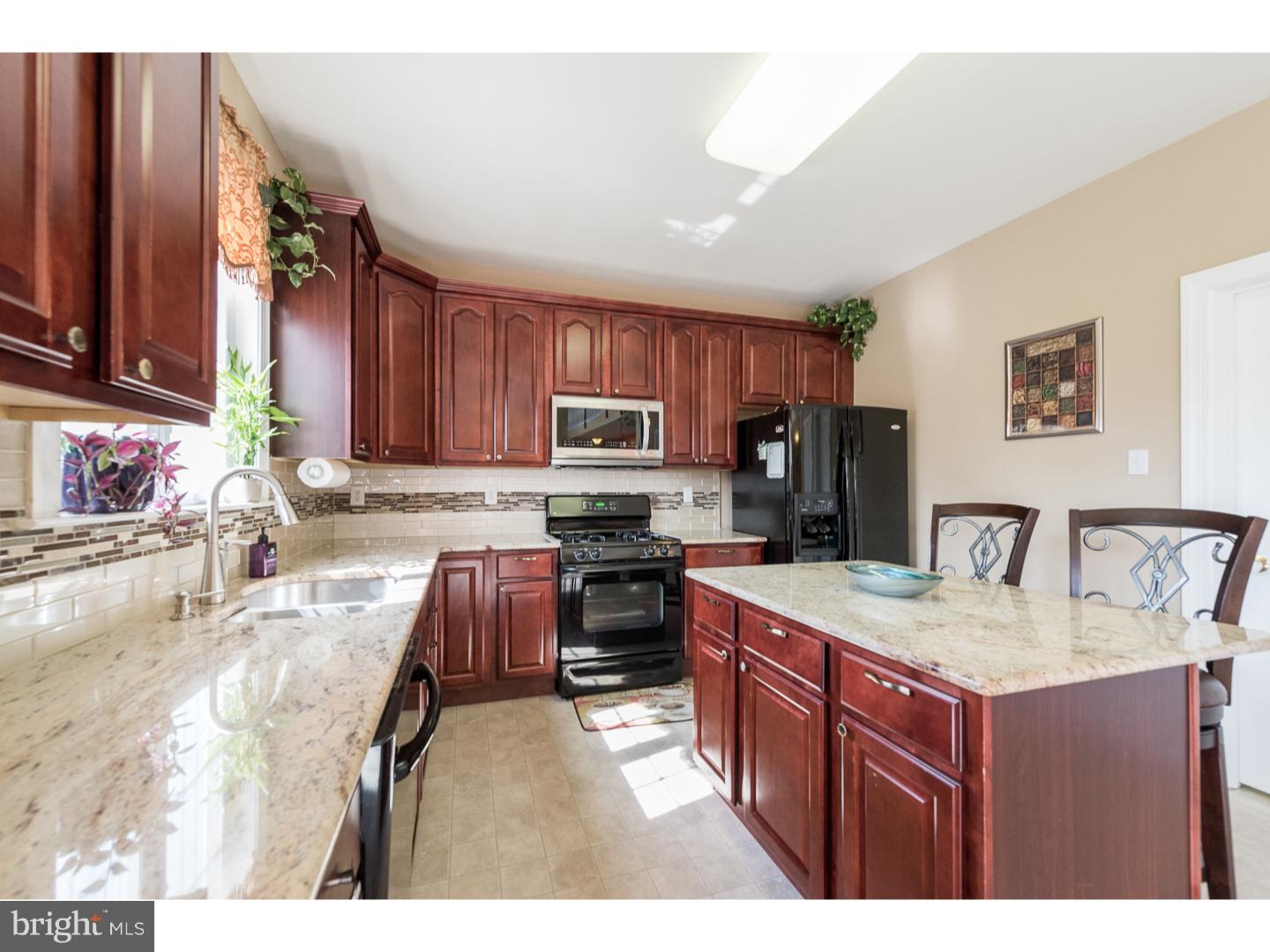 204 Cyprus Lane Coatesville, PA 19320 - Photo 8 of 25