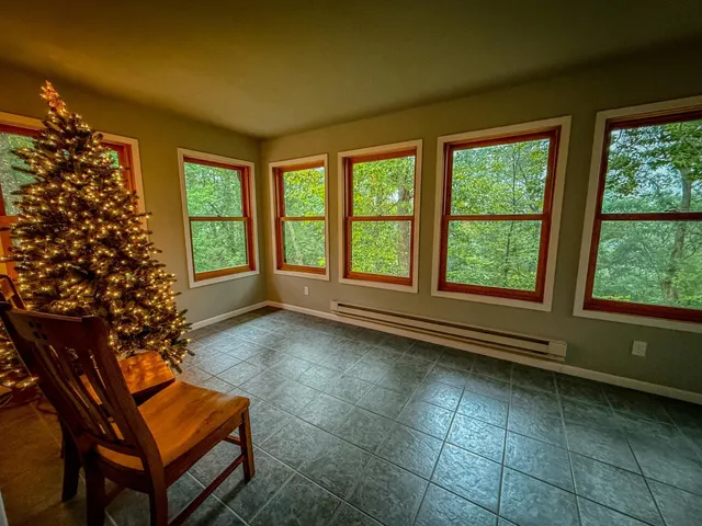 $850,000 | 2740 Christianson Hill Road, Houston, MN 55943