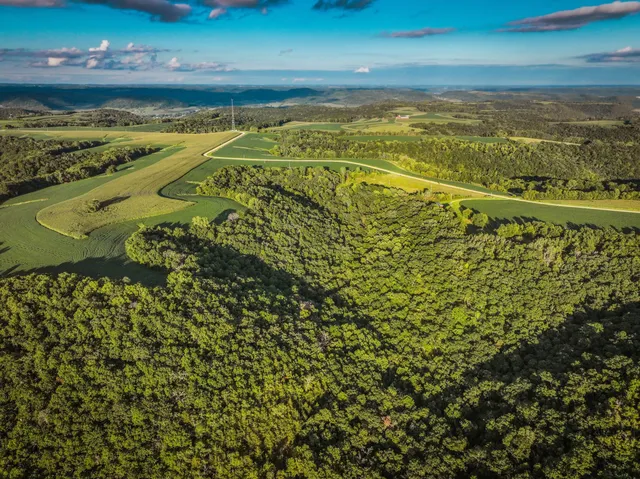 $850,000 | 2740 Christianson Hill Road, Houston, MN 55943