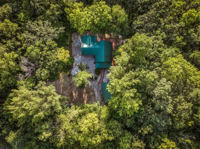 $850,000 | 2740 Christianson Hill Road, Houston, MN 55943