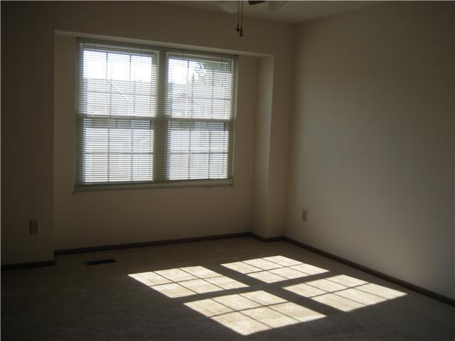 8170 Rochester Way, Unit 23E Westerville, OH 43081 - Photo 6 of 10