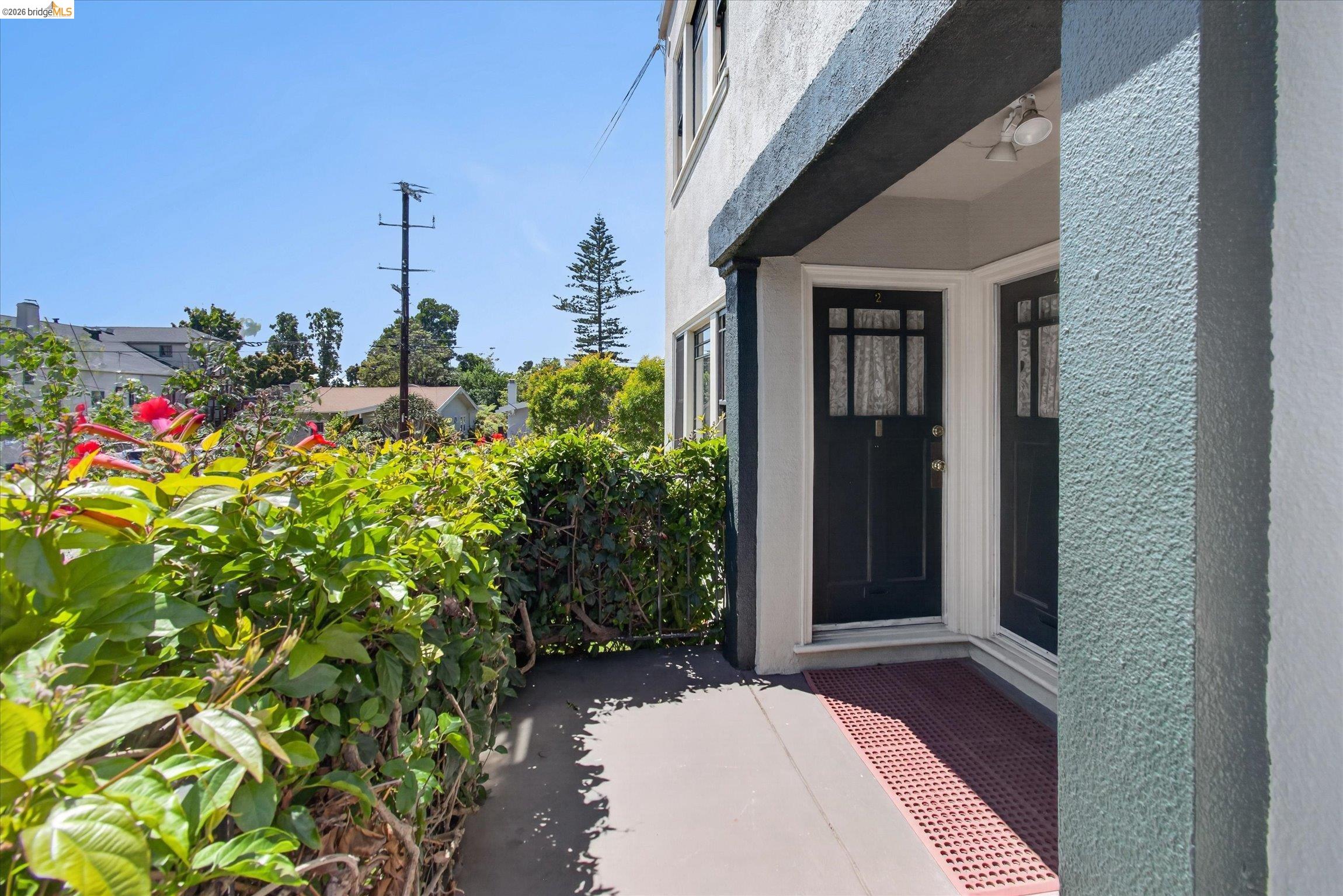 1239 Berkeley Way Berkeley, CA 94702 - Photo 4 of 28