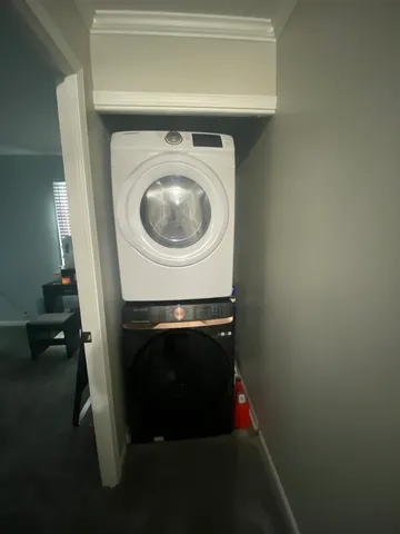 $325,000 | 513 Fenton Avenue, Romeoville, IL 60446