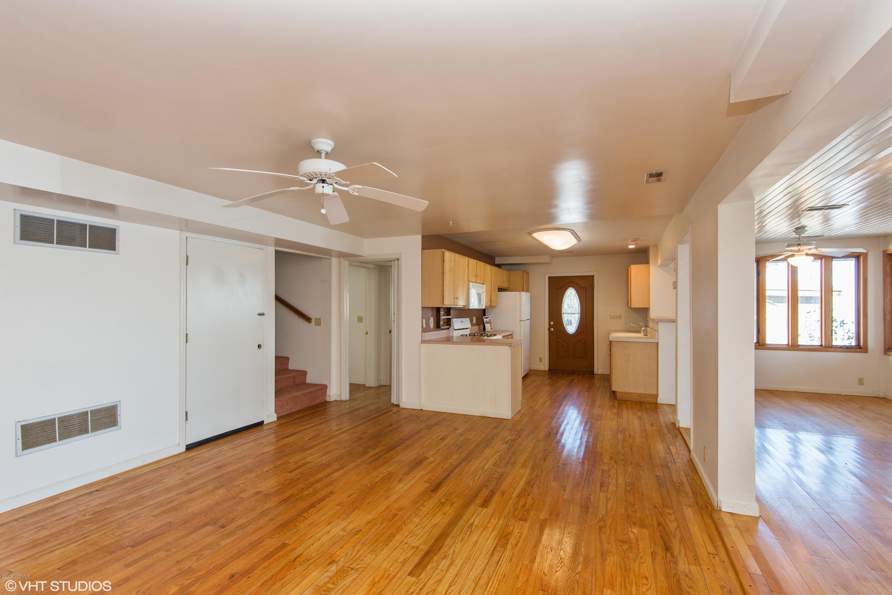 383 Ridgecrest Drive Chocowinity, NC 27817 - Photo 11 of 23 07_383RIDGECRESTDR_2007_HiRes
