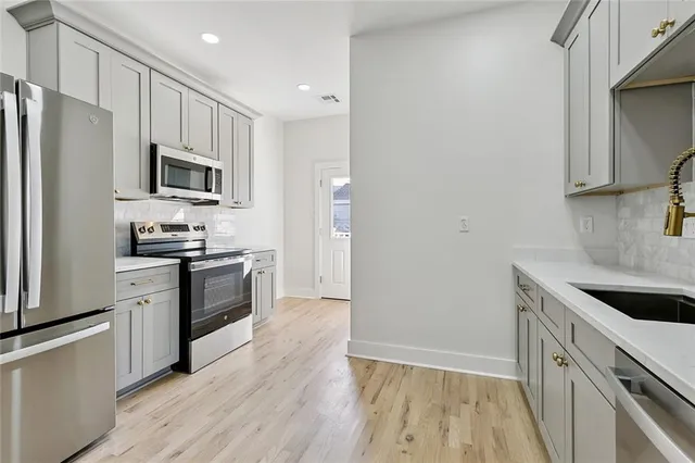 $1,625 | 833 Delachaise Street, Unit 201, New Orleans, LA 70115