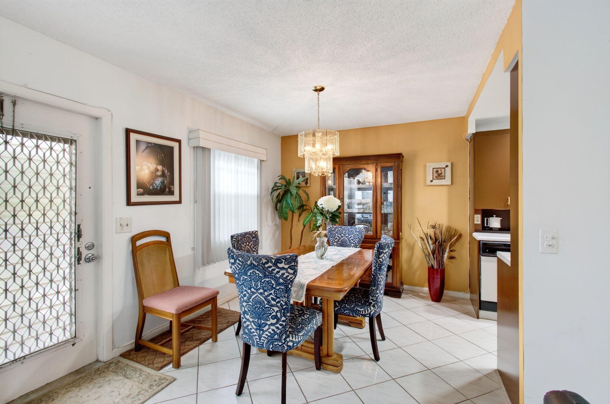 3014 Exeter Boca Raton, FL 33434 - Photo 9 of 79 8-web-or-mls-DSC_5222