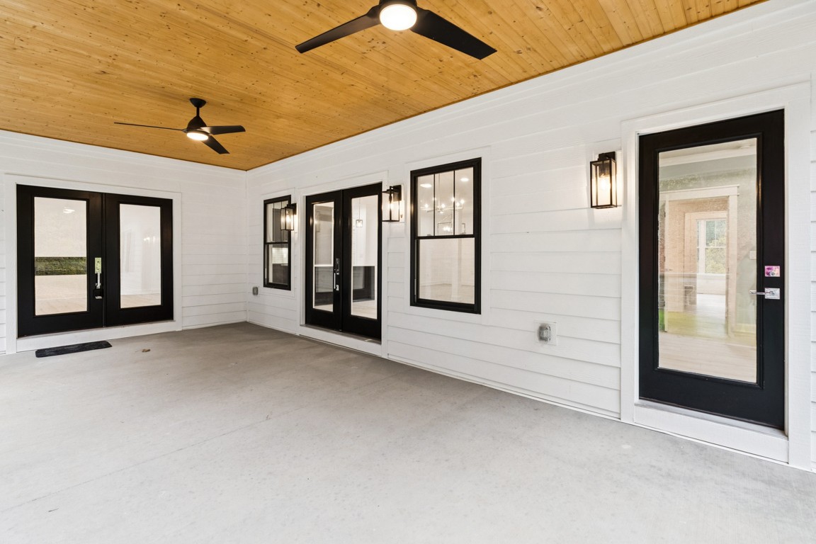6461 Highway 48 North Cumberland Furnace, TN 37051 - Photo 24 of 25 a view of an entryway with a ceiling fan