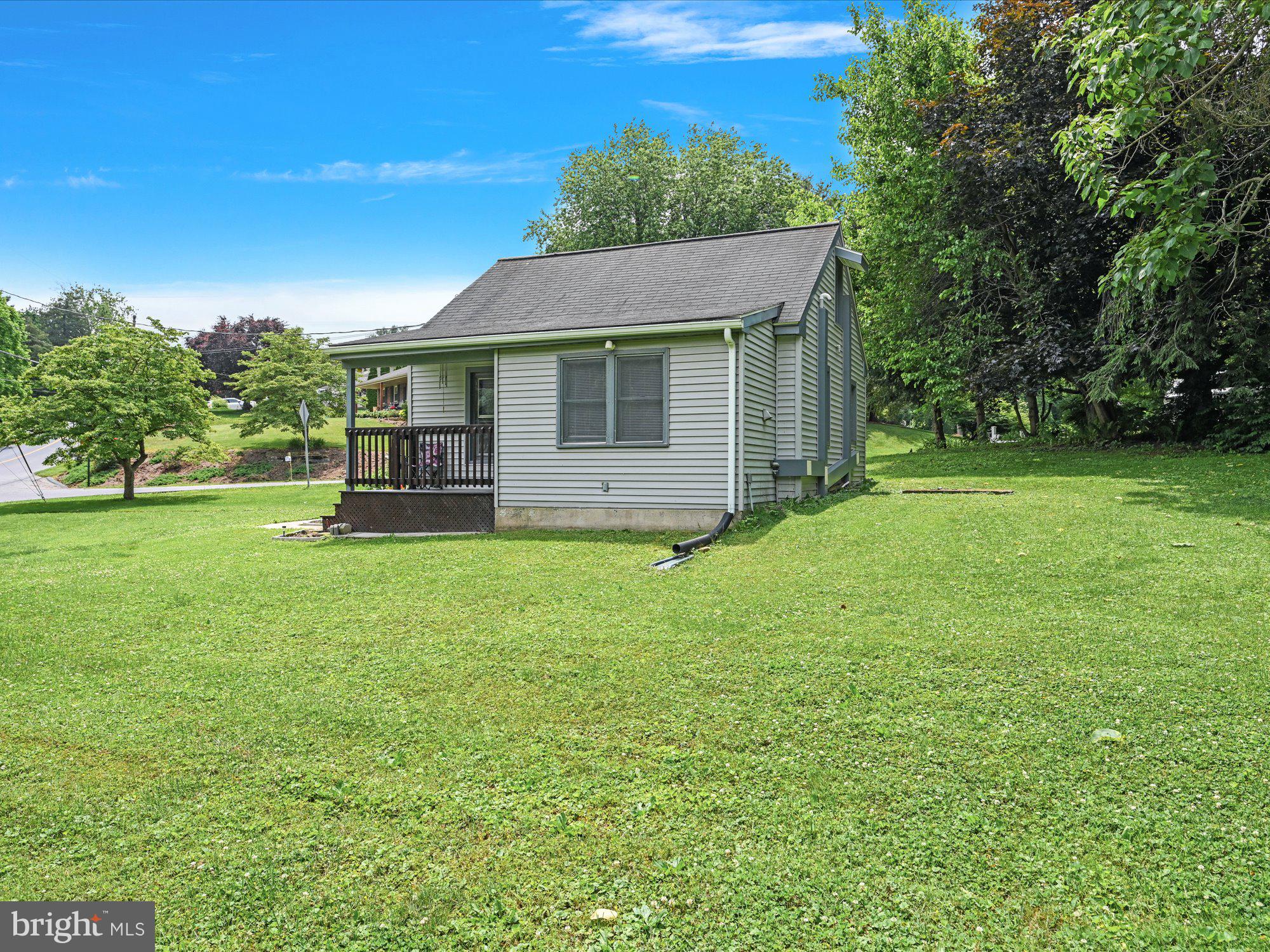 2080 Hollinger Road Lancaster, PA 17602 - Photo 22 of 25 side view
