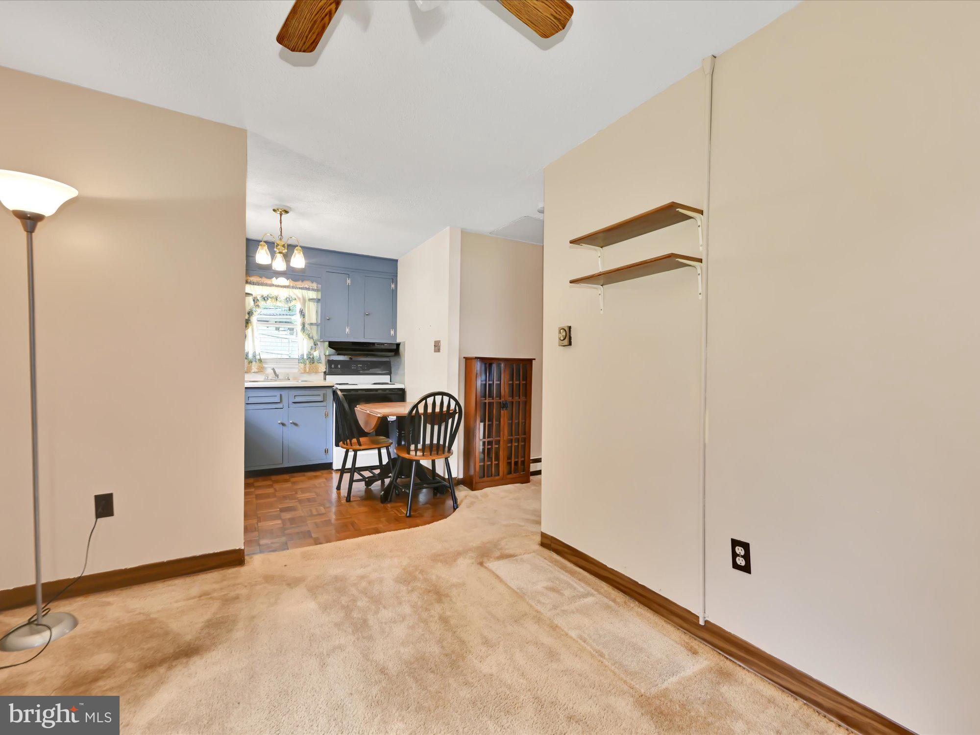 2080 Hollinger Road Lancaster, PA 17602 - Photo 7 of 25 living room