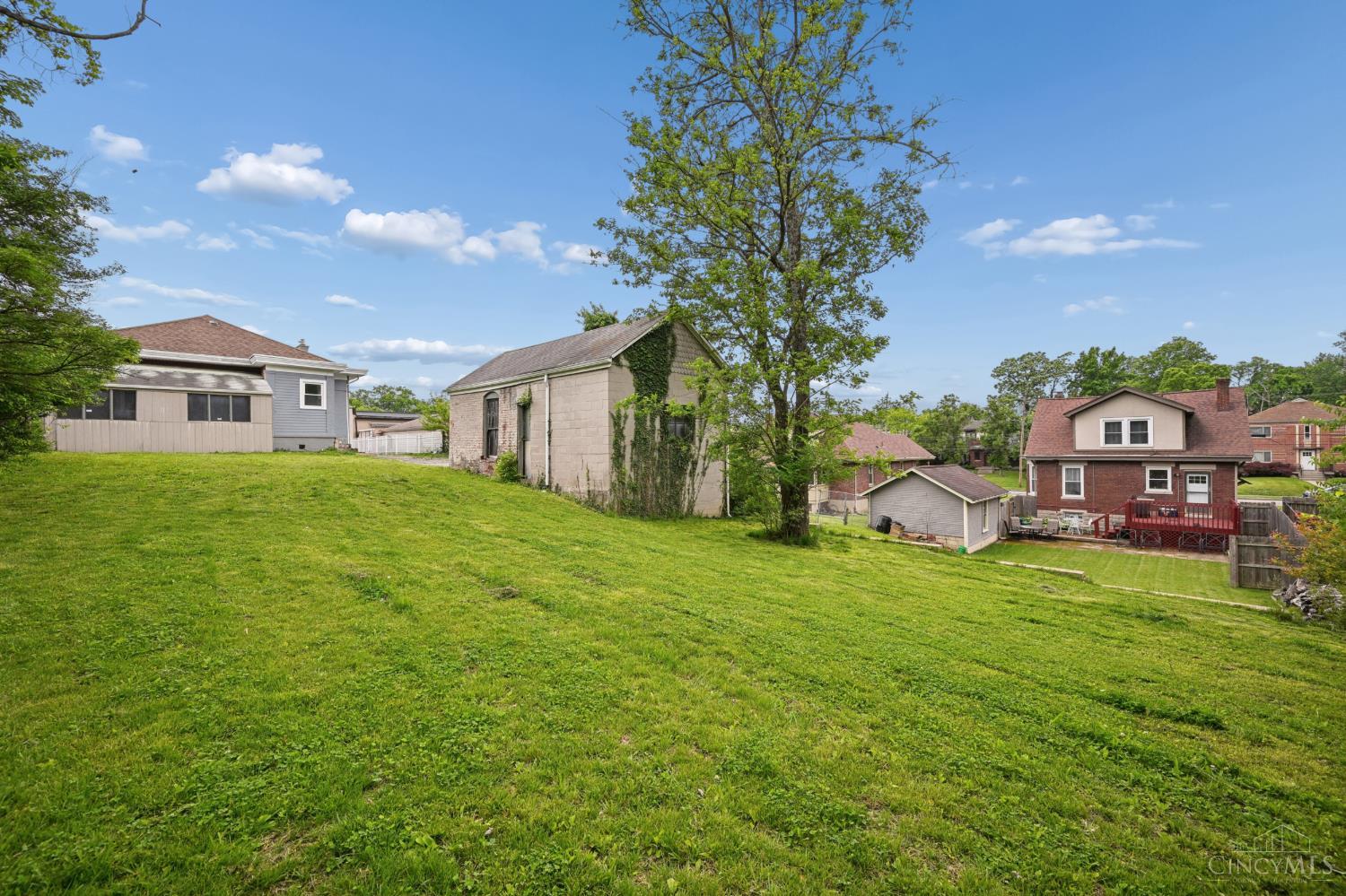 6815 Montgomery Road Silverton, OH 45236 - Photo 38 of 38
