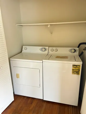 $295,000 | 376 Jefferson Avenue, Elgin, IL 60120