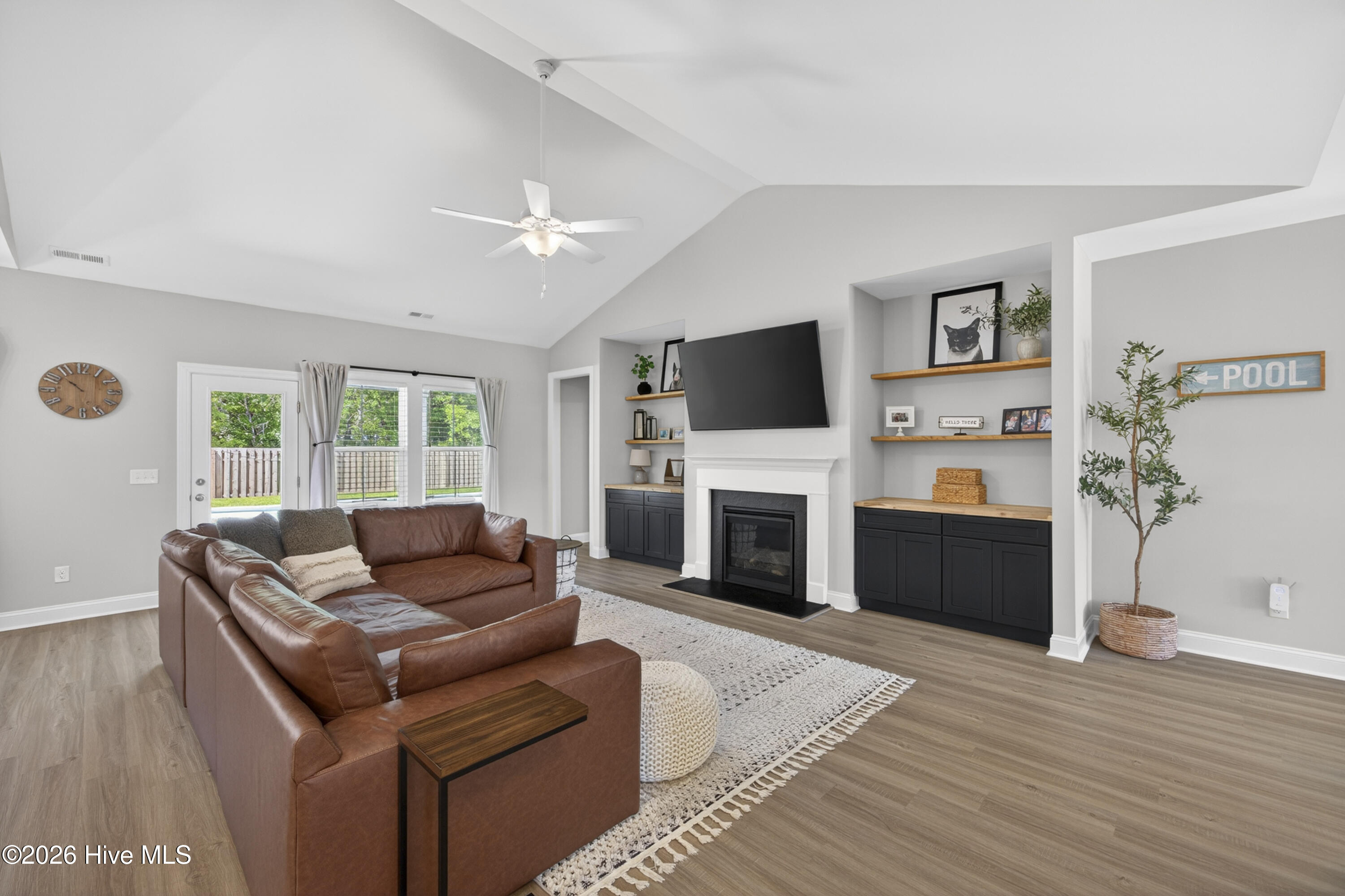262 West Weatherbee Way Hampstead, NC 28443 - Photo 4 of 66 262WWeatherbeeWay-19