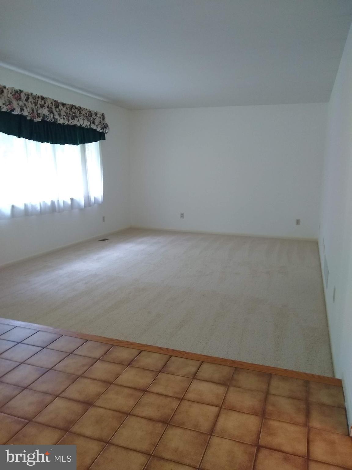 803 Maplehurst Lane Monkton, MD 21111 - Photo 7 of 24 Newly carpeted Living Room