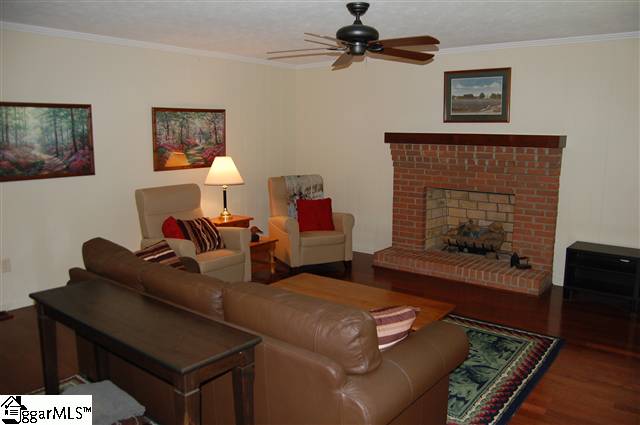 104 Laboone Road Easley, SC 29642 - Photo 3 of 17