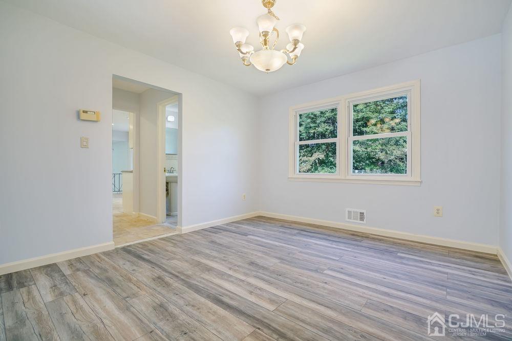 33 Woodmere Road North Brunswick, NJ 08902 - Photo 13 of 42 Gallery Image 13