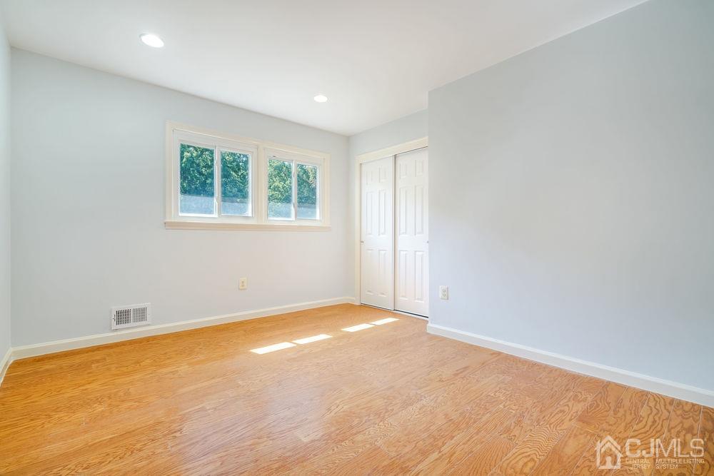 33 Woodmere Road North Brunswick, NJ 08902 - Photo 25 of 42 Gallery Image 25