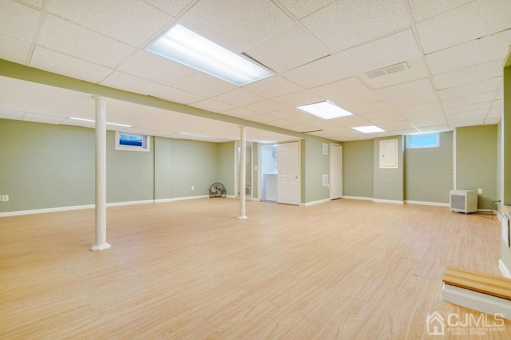 33 Woodmere Road North Brunswick, NJ 08902 - Photo 34 of 42 Gallery Image 34