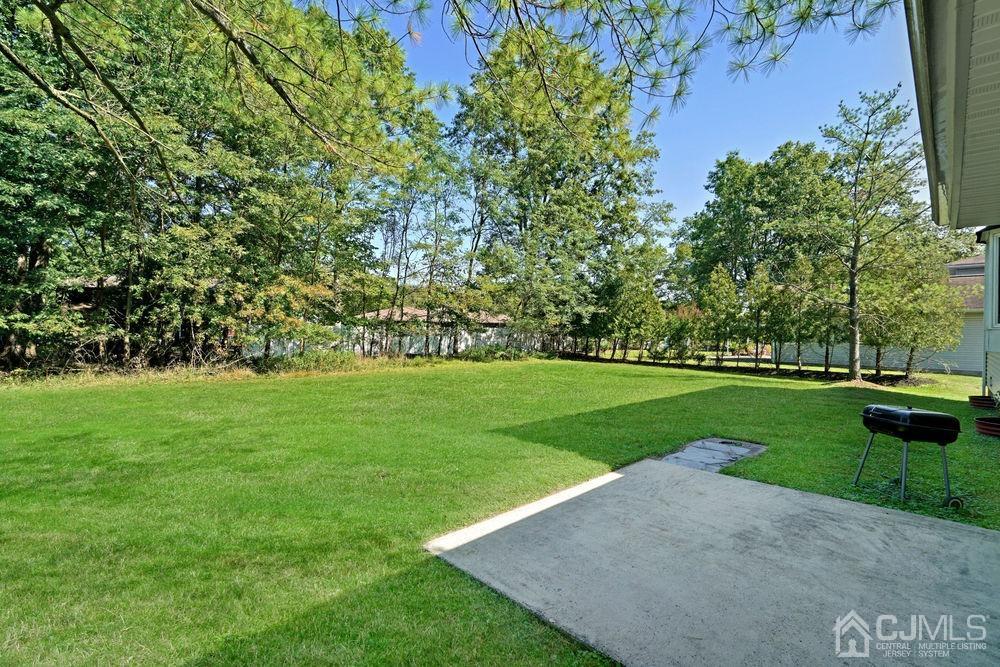 33 Woodmere Road North Brunswick, NJ 08902 - Photo 38 of 42 Gallery Image 38