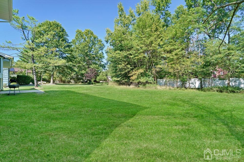 33 Woodmere Road North Brunswick, NJ 08902 - Photo 42 of 42 Gallery Image 42