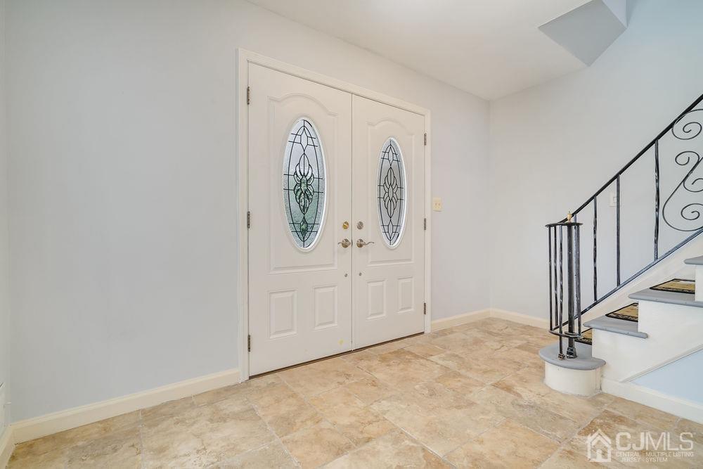 33 Woodmere Road North Brunswick, NJ 08902 - Photo 7 of 42 Gallery Image 7