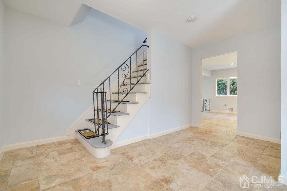33 Woodmere Road North Brunswick, NJ 08902 - Photo 8 of 42 Gallery Image 8