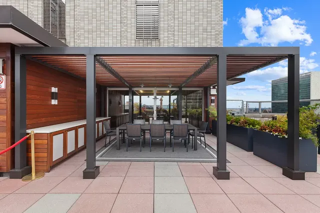 $1,005,000 | 300 East 40th Street, Unit 5C | Murray Hill