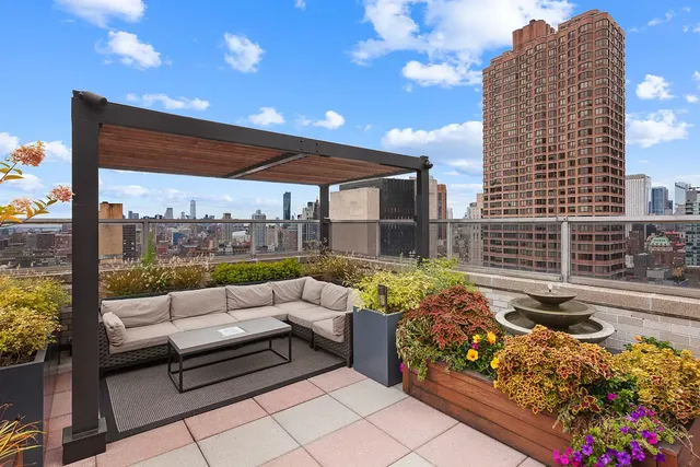 $1,005,000 | 300 East 40th Street, Unit 5C | Murray Hill
