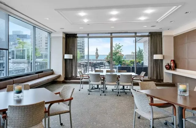 $1,005,000 | 300 East 40th Street, Unit 5C | Murray Hill