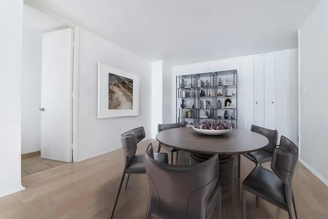$1,005,000 | 300 East 40th Street, Unit 5C | Murray Hill