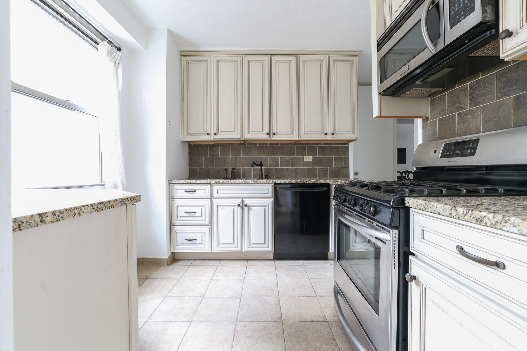 300 East 40th Street, Unit 5C Manhattan, NY 10026 - Photo 5 of 20