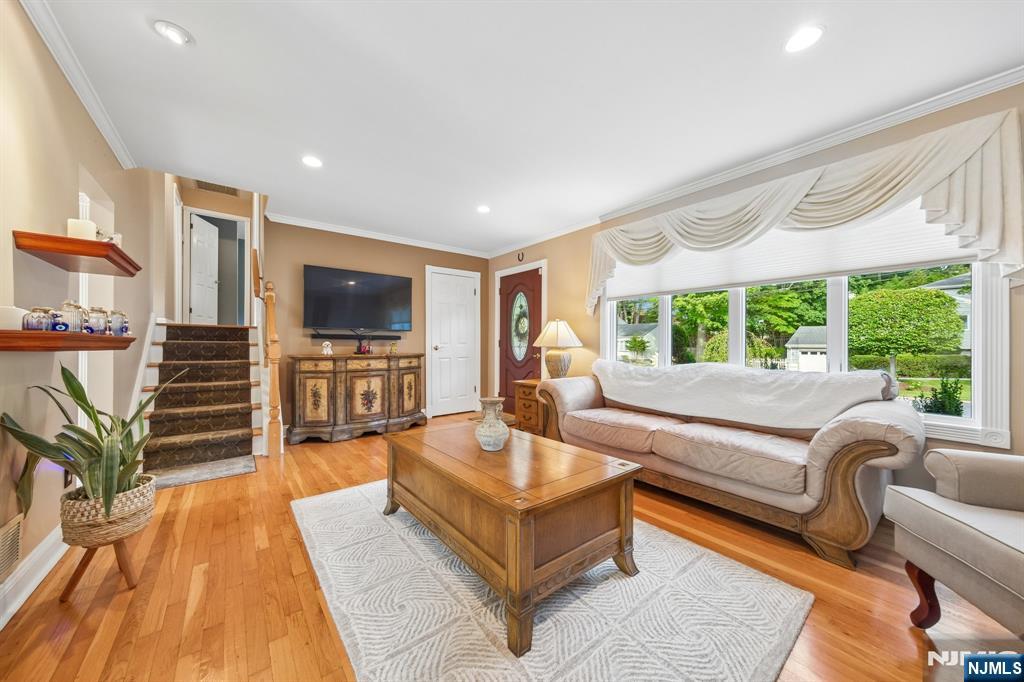 18 Murray Road Montvale, NJ 07645 - Photo 10 of 40 Gallery Image 10