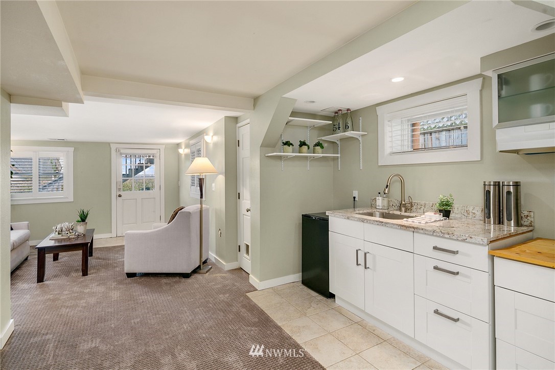 526 31st Avenue South Seattle, WA 98144 - Photo 25 of 36