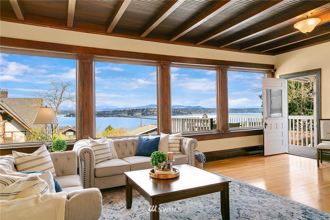 526 31st Avenue South Seattle, WA 98144 - Photo 6 of 36