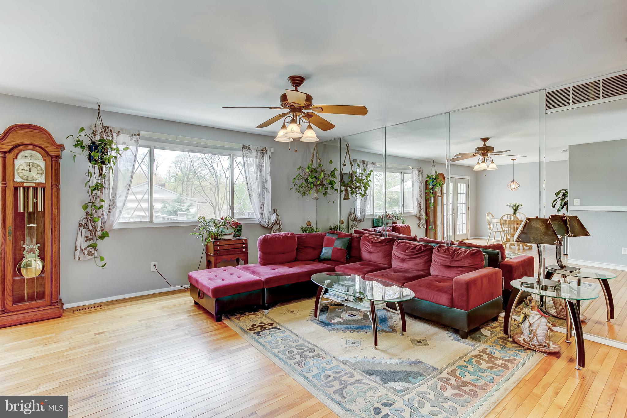 4223 Haycoke Road Baltimore, MD 21236 - Photo 9 of 43 Spacious main floor layout.