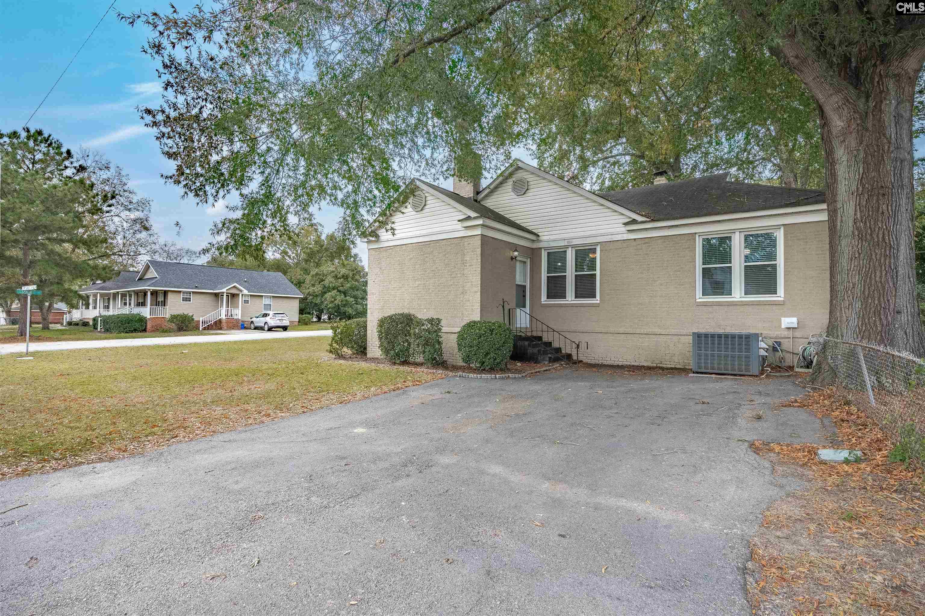 1249 Jessamine Street Cayce, SC 29033 - Photo 4 of 32