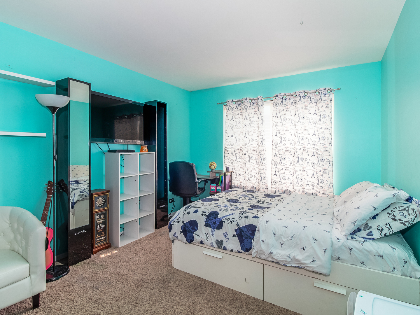 2262 Georgetown Circle Aurora, IL 60503 - Photo 20 of 25 a bedroom with a bed and a television
