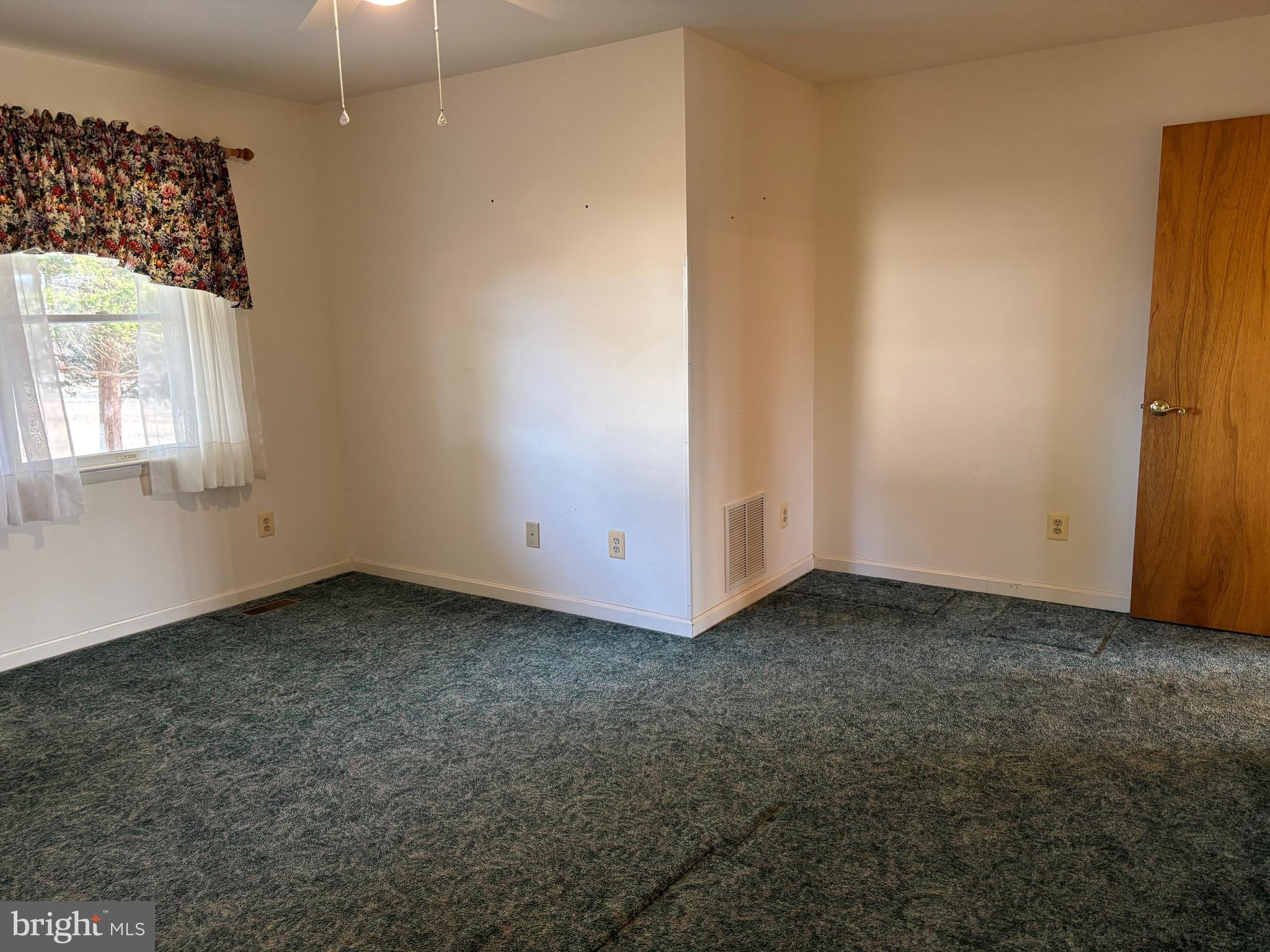 13238 Stonehouse Mountain Road Culpeper, VA 22701 - Photo 14 of 33 1st Floor large flex space