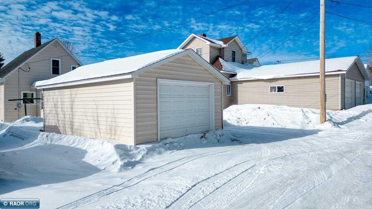 112 West Nebraska Avenue Gilbert, MN 55741 - Photo 2 of 27