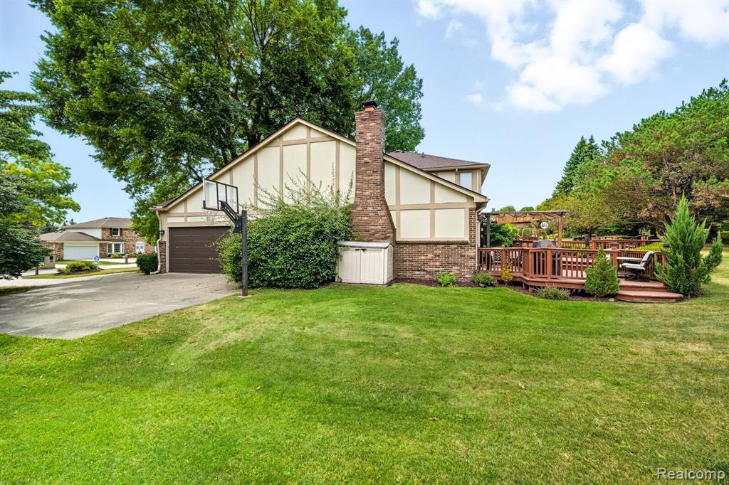 1938 Kilburn Road West Rochester Hills, MI 48306 - Photo 65 of 69