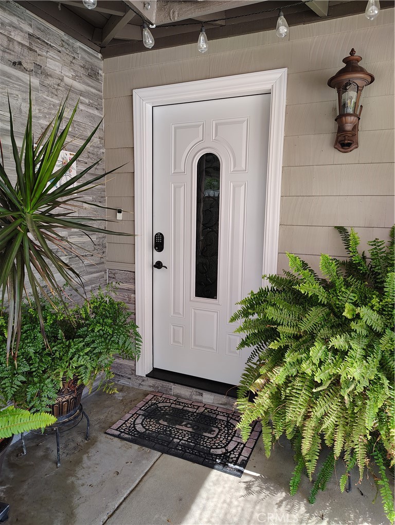 10467 California Avenue Riverside, CA 92505 - Photo 4 of 36