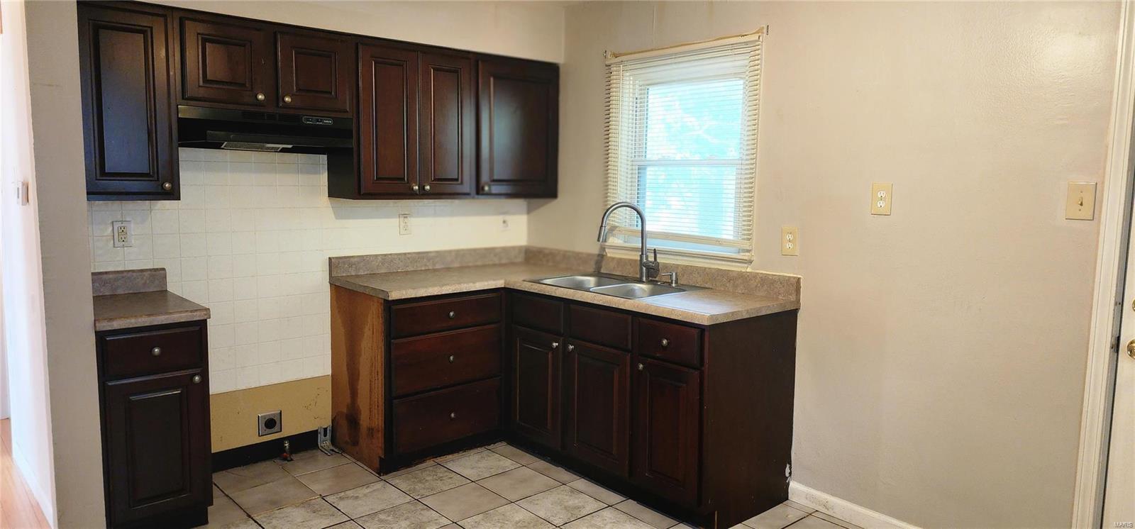 6322 Hancock Avenue Berkeley, MO 63134 - Photo 17 of 25