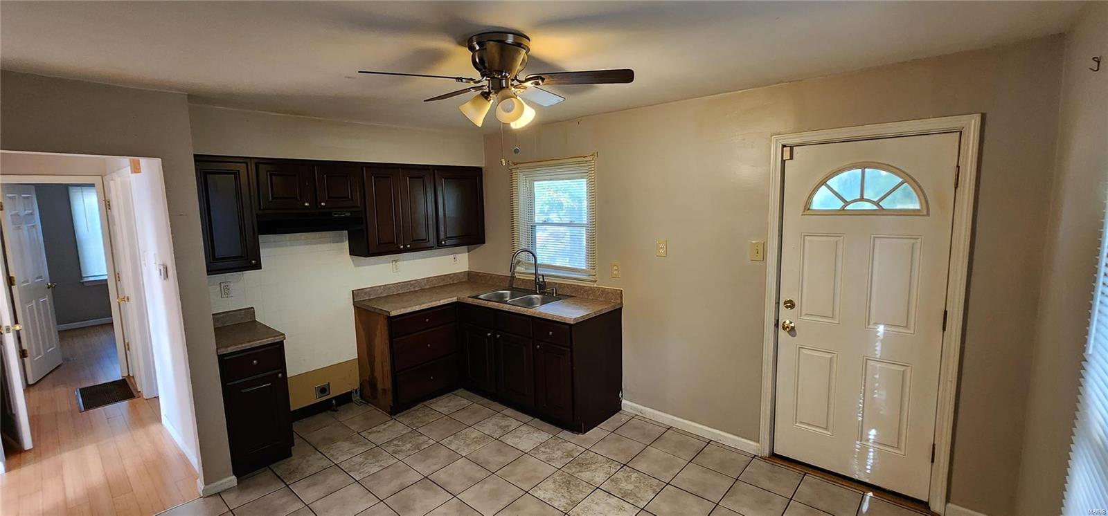 6322 Hancock Avenue Berkeley, MO 63134 - Photo 19 of 25