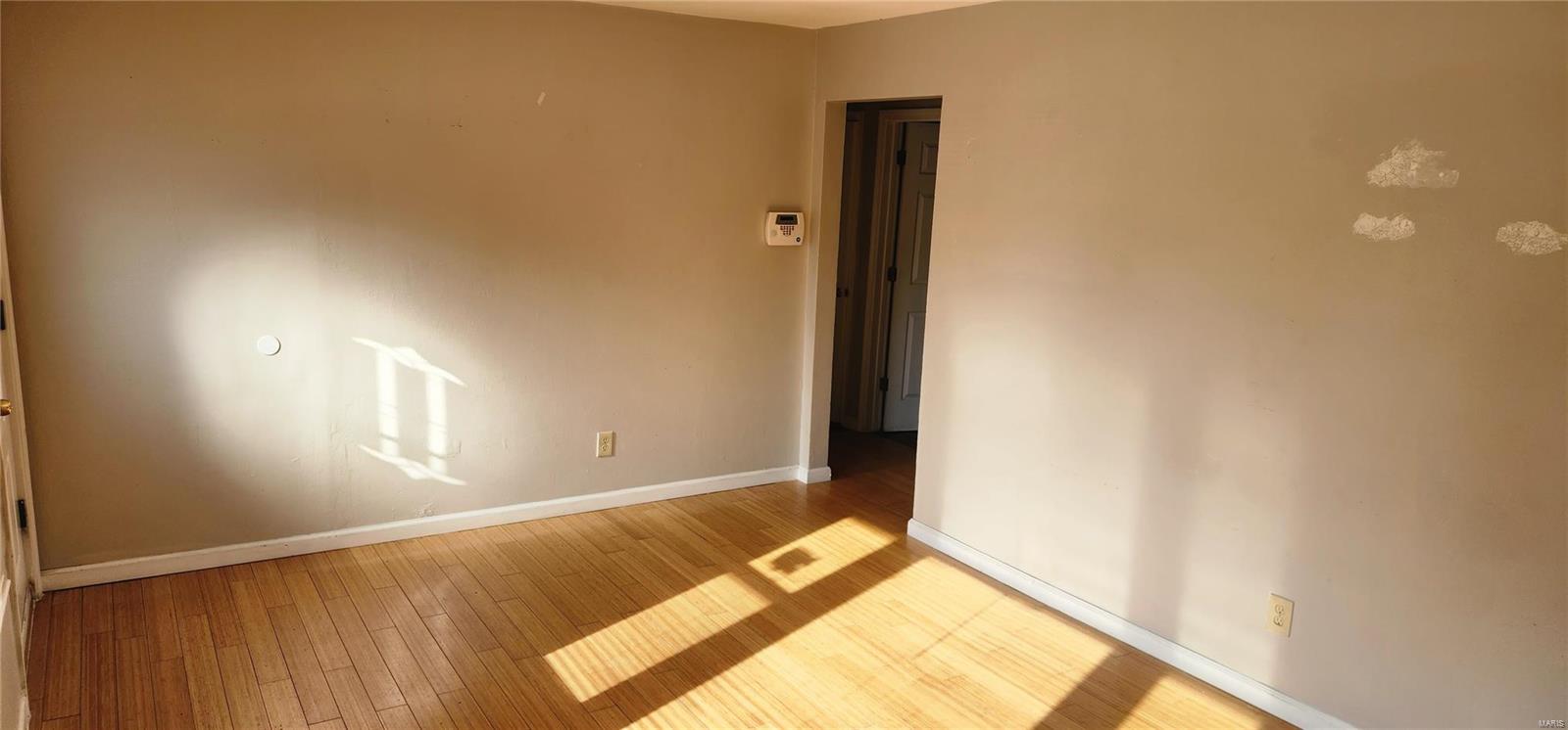 6322 Hancock Avenue Berkeley, MO 63134 - Photo 3 of 25