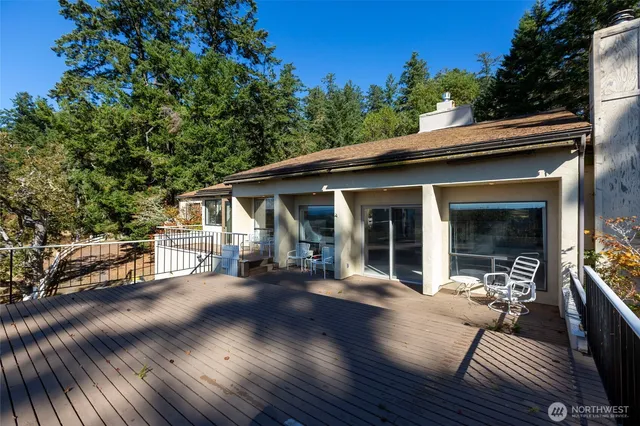 $1,200,000 | 327 Twin Oaks Lane, Friday Harbor, WA 98250
