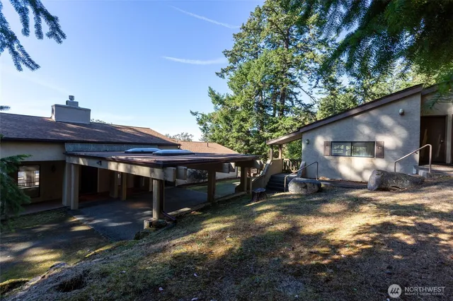$1,200,000 | 327 Twin Oaks Lane, Friday Harbor, WA 98250