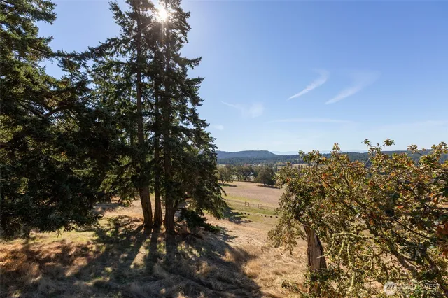 $1,200,000 | 327 Twin Oaks Lane, Friday Harbor, WA 98250