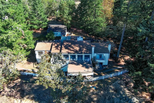$1,200,000 | 327 Twin Oaks Lane, Friday Harbor, WA 98250