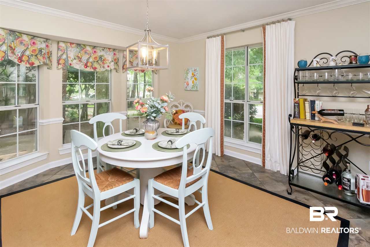907 Wesley Avenue Mobile, AL 36609 - Photo 8 of 36
