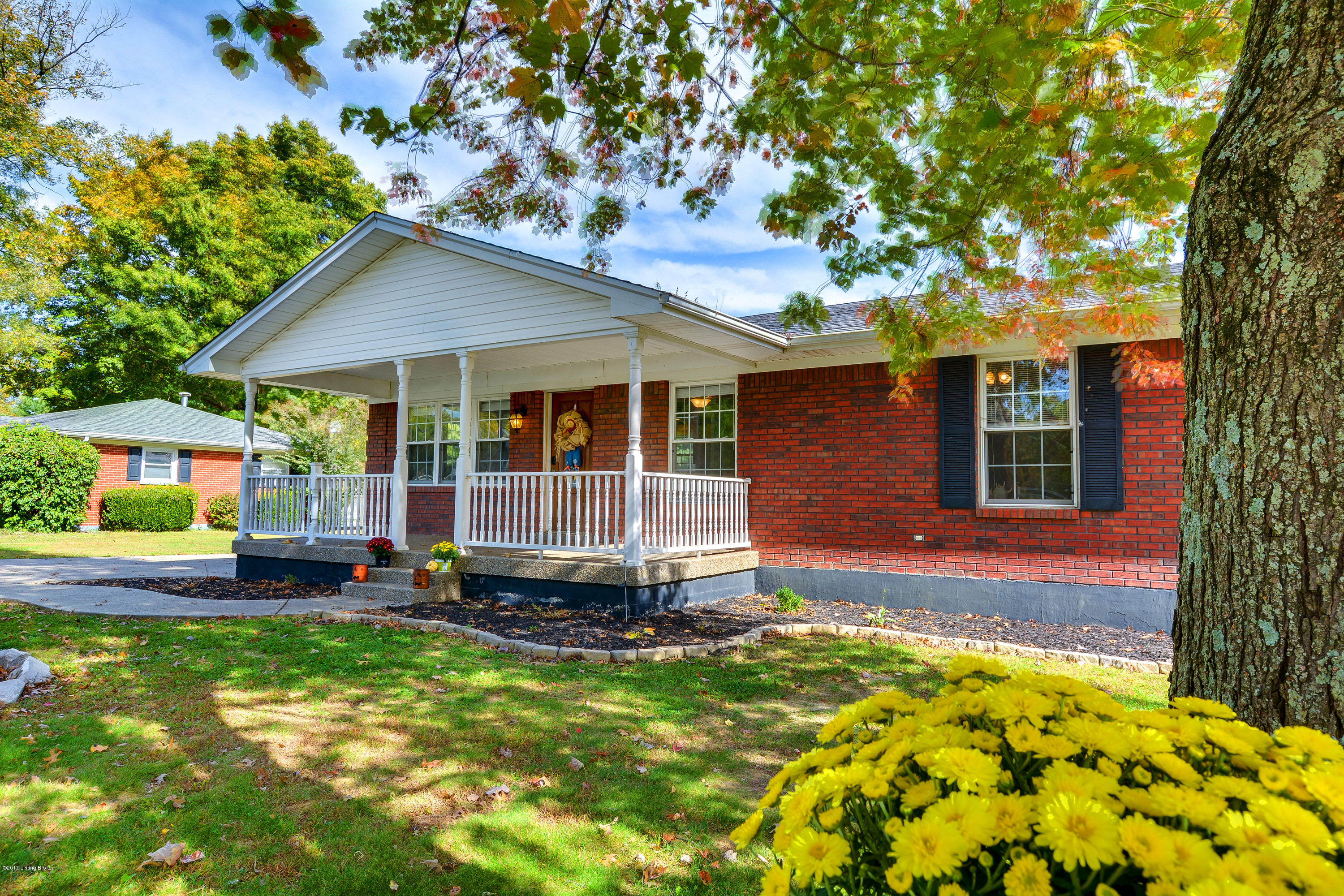 10703 Barricks Road Louisville, KY 40229 - Photo 6 of 45 10703_BarricksRd_40229_1004