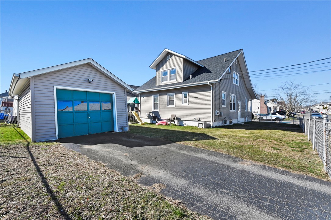 367 Orient Avenue Pawtucket, RI 02861 - Photo 38 of 43